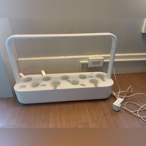 Click And Grow Smart Garden 9 Pre-owned